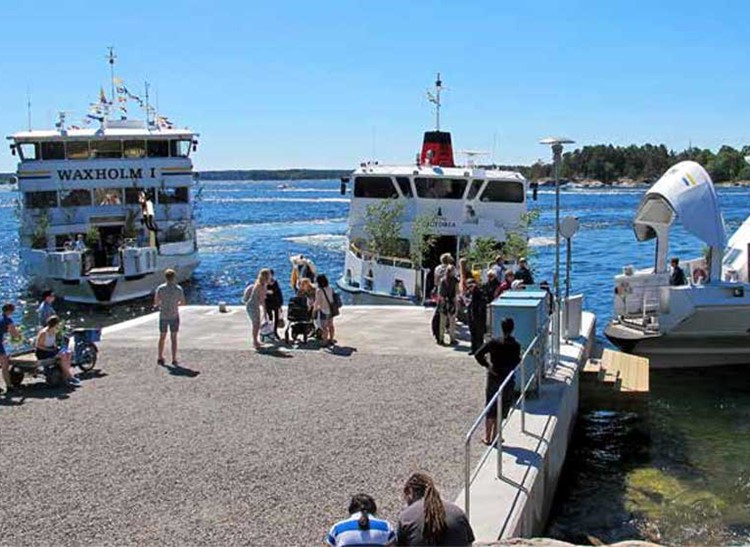 Resa i skärgården med Waxholmsbolaget