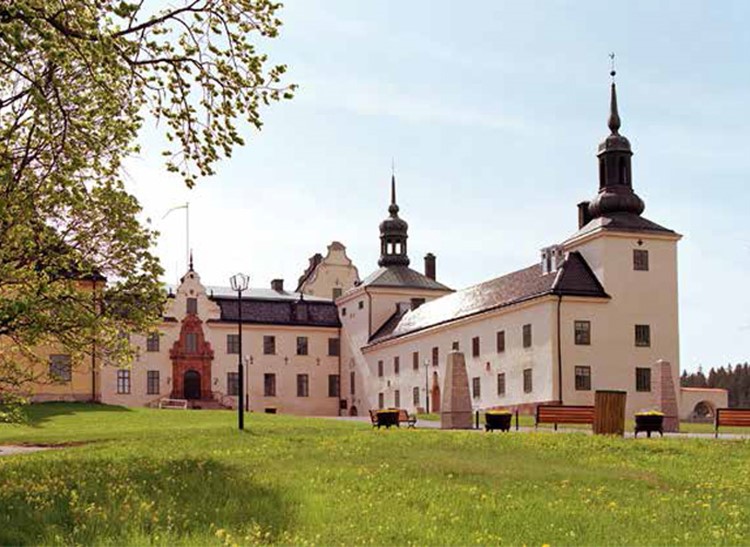 TYRESÖ SLOTT – pärlan vid Kalvfjärden
