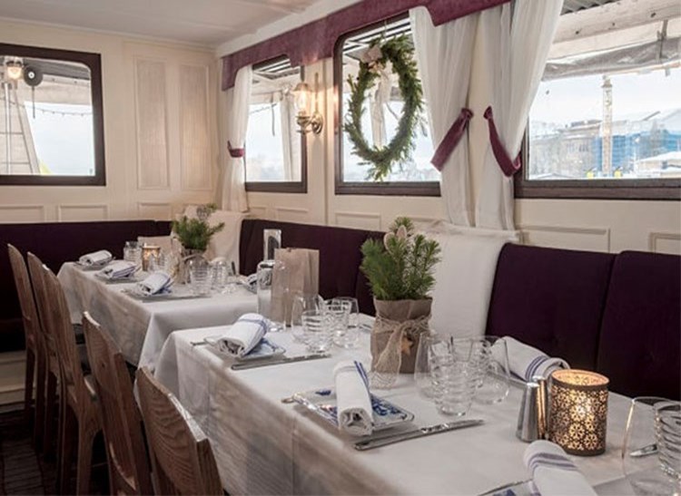 Hyr en egen salong på båten