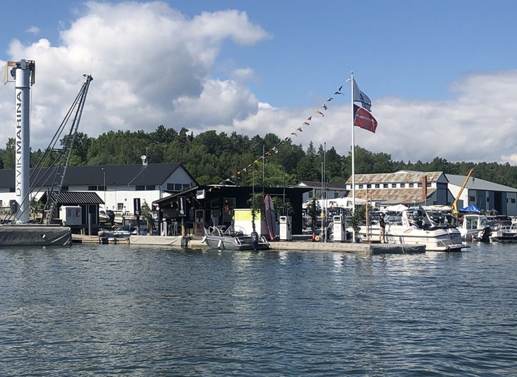 Dyvik Marina–Sjömack, Sjöbutik, Sommarcafe