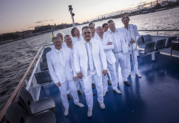 The Live Music Boat